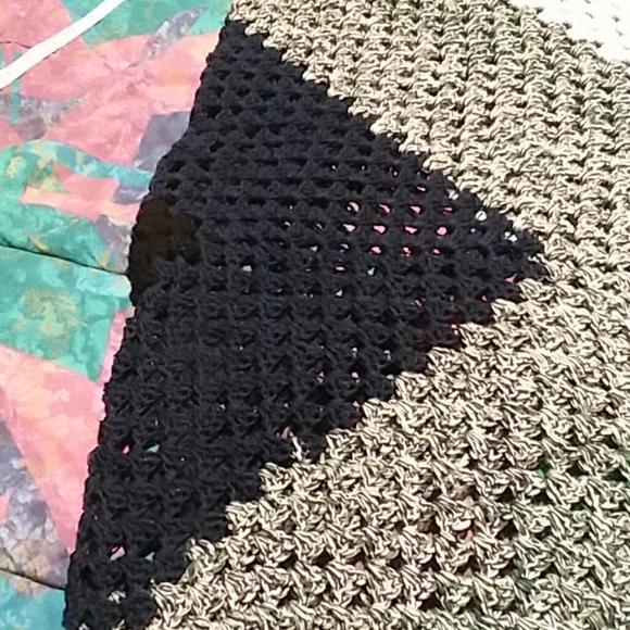 Blanket Shawl - Picture 6 of 6